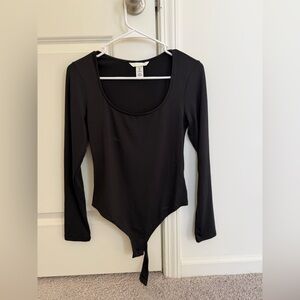 Black bodysuit
Size Medium